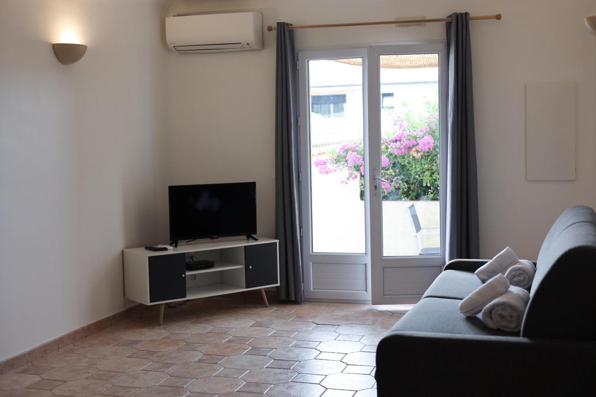 Ferienwohnung Marina Di Fautea Olmucciu Zimmer foto